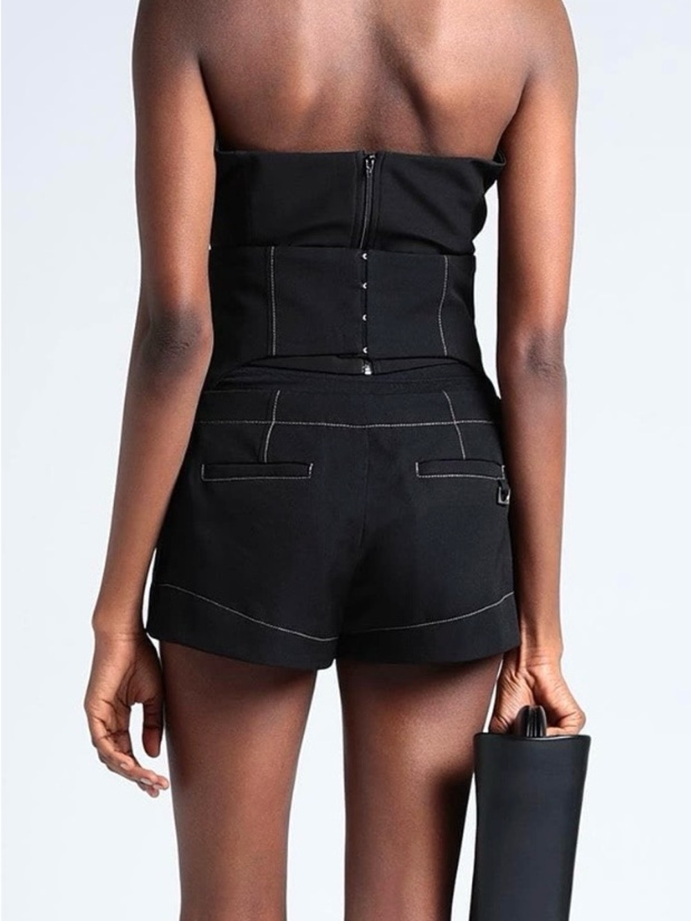 JACQUEMUS Le Raphia High-Waist Black Contrast-Stitch Women's Shorts - Picture 2 of 11